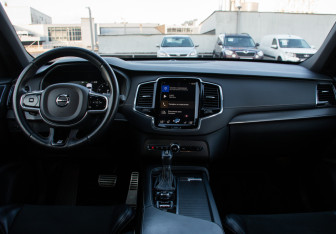 Подержанный автомобиль Volvo XC90 2019 года (12 фото)