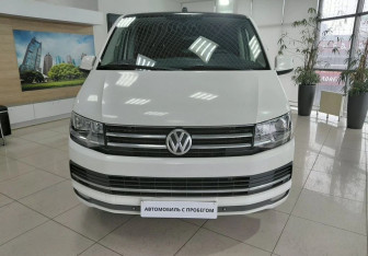 Подержанный автомобиль Volkswagen Caravelle 2018 года (2 фото)