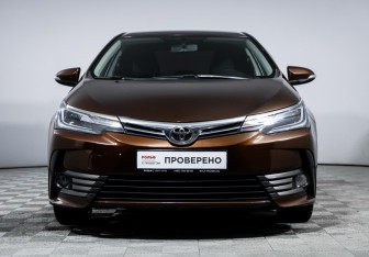Подержанный автомобиль Toyota Corolla Sedan 2017 года (2 фото)