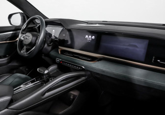 Подержанный автомобиль Geely Monjaro 2023 года (9 фото)