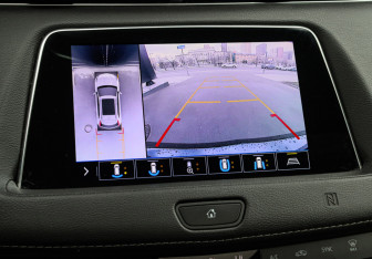 Подержанный автомобиль Cadillac XT4 2020 года (27 фото)