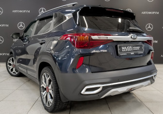 Подержанный автомобиль Kia Seltos 2021 года (7 фото)