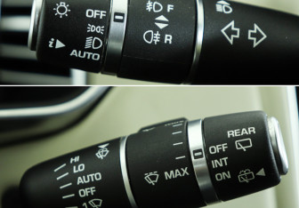 Подержанный автомобиль Land Rover Range Rover 2015 года (23 фото)