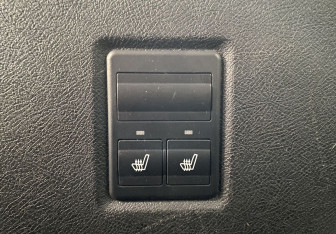 Подержанный автомобиль УАЗ Patriot 2018 года (17 фото)