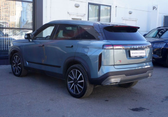 Подержанный автомобиль Jaecoo J7 2023 года (7 фото)