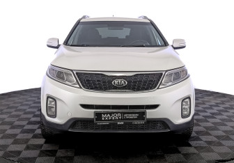 Подержанный автомобиль Kia Sorento 2018 года (2 фото)