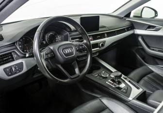 Подержанный автомобиль Audi A4 Sedan 2018 года (11 фото)