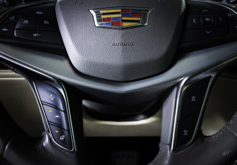 Подержанный автомобиль Cadillac XT5 2020 года (18 фото)