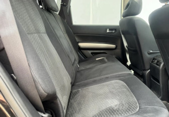 Подержанный автомобиль Nissan X-Trail 2012 года (11 фото)
