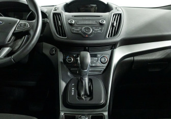 Подержанный автомобиль Ford Kuga 2019 года (8 фото)