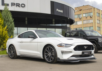 Подержанный автомобиль Ford Mustang Coupe 2020 года (3 фото)