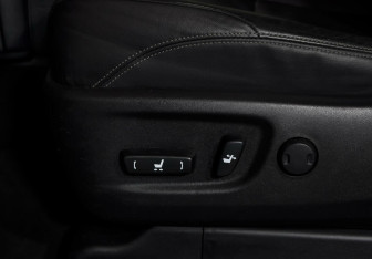 Подержанный автомобиль Toyota Land Cruiser Prado 2018 года (10 фото)