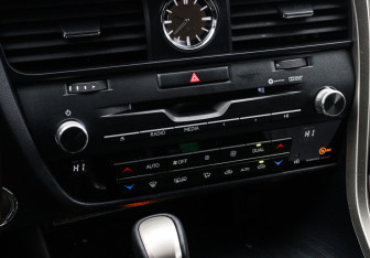 Подержанный автомобиль Lexus RX 2018 года (26 фото)