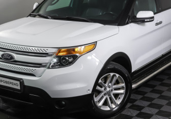 Подержанный автомобиль Ford Explorer 2013 года (26 фото)