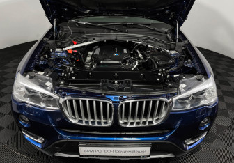 Подержанный автомобиль BMW X3 2017 года (10 фото)
