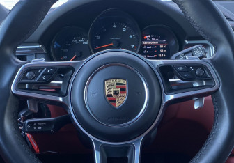 Подержанный автомобиль Porsche Macan 2021 года (21 фото)
