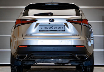 Подержанный автомобиль Lexus NX 2018 года (5 фото)