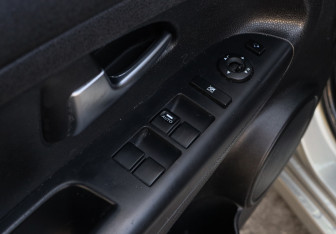 Подержанный автомобиль Kia Venga 2012 года (13 фото)