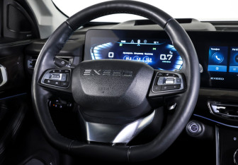 Подержанный автомобиль Exeed VX 2021 года (17 фото)