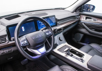 Подержанный автомобиль Exeed VX 2023 года (9 фото)