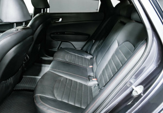 Подержанный автомобиль Kia Optima Sedan 2018 года (15 фото)