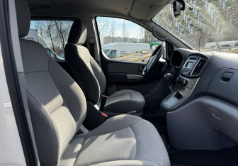 Подержанный автомобиль Hyundai H-1 2020 года (10 фото)