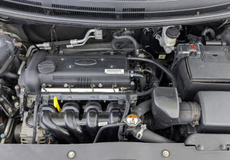 Подержанный автомобиль Kia Rio Hatchback 2016 года (9 фото)