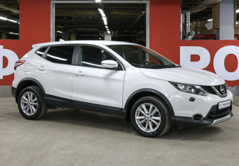 Подержанный автомобиль Nissan Qashqai 2016 года (3 фото)