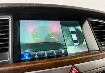 Подержанный автомобиль Genesis G80 2017 года (26 фото)