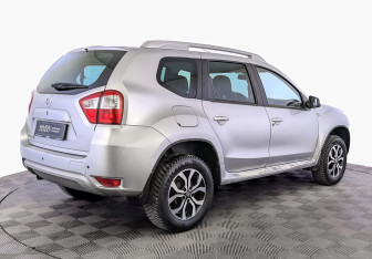 Подержанный автомобиль Nissan Terrano 2014 года (5 фото)
