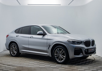 Подержанный автомобиль BMW X4 2021 года (7 фото)