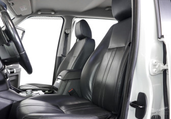 Подержанный автомобиль Land Rover Discovery 2013 года (16 фото)