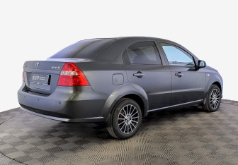 Подержанный автомобиль Ravon Nexia R3 2017 года (5 фото)