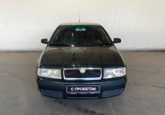 Подержанный автомобиль Skoda Octavia Liftback 2008 года (2 фото)