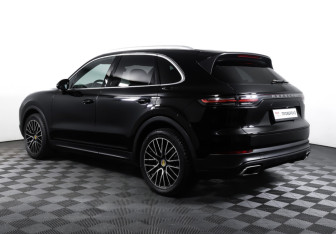 Подержанный автомобиль Porsche Cayenne 2018 года (7 фото)
