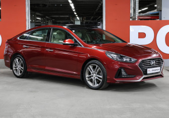 Подержанный автомобиль Hyundai Sonata 2017 года (3 фото)