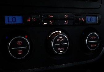 Подержанный автомобиль Volkswagen Jetta Sedan 2007 года (14 фото)