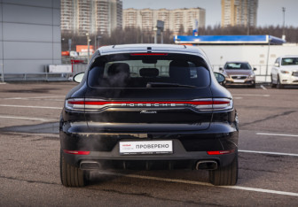 Подержанный автомобиль Porsche Macan 2021 года (7 фото)