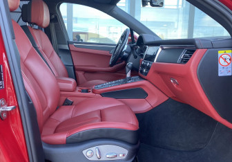 Подержанный автомобиль Porsche Macan 2021 года (16 фото)