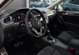 Подержанный автомобиль Volkswagen Tiguan 2018 года (13 фото)