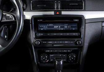 Подержанный автомобиль Skoda Superb Liftback 2014 года (13 фото)