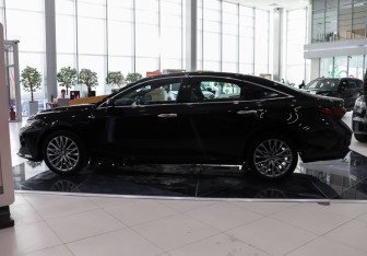 Новый Toyota Avalon 2025 (8 фото)