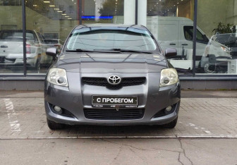 Подержанный автомобиль Toyota Auris Hatchback 2007 года (2 фото)