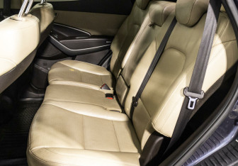 Подержанный автомобиль Hyundai Santa Fe 2013 года (14 фото)