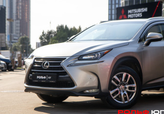Подержанный автомобиль Lexus NX 2015 года (16 фото)