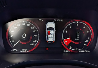 Подержанный автомобиль Volvo XC60 2020 года (16 фото)