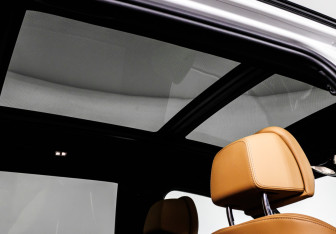 Подержанный автомобиль BMW X7 2024 года (20 фото)