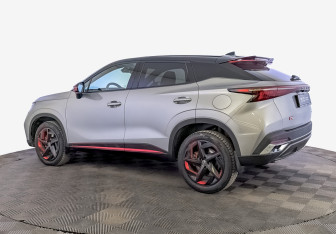 Подержанный автомобиль Omoda C5 2023 года (7 фото)