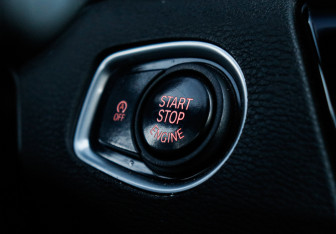 Подержанный автомобиль BMW X1 2018 года (18 фото)