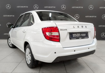 Подержанный автомобиль LADA (ВАЗ) Granta Sedan 2023 года (7 фото)